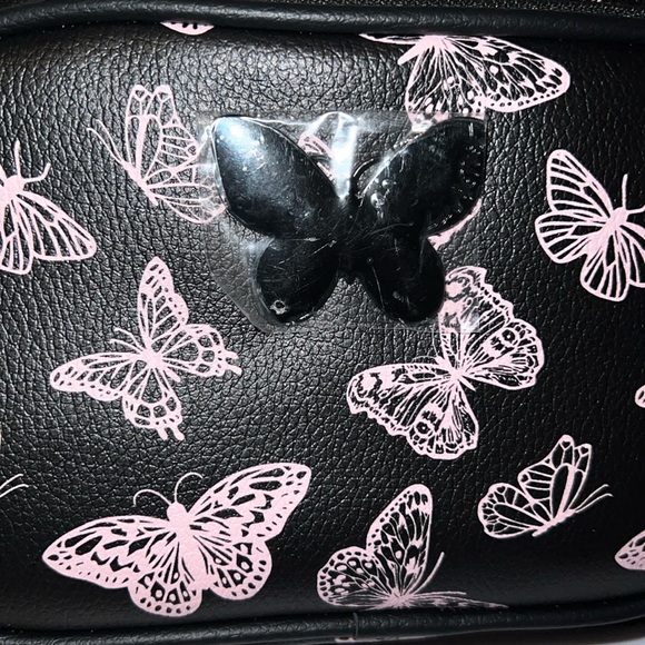 BETSEY JOHNSON Butterfly Quilted Crossbody Bag - Picture 13 of 15